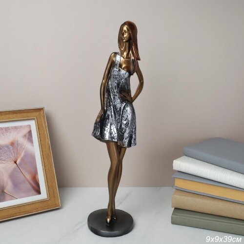 699662 (в уп.12шт.) - Статуэтка Дама 9х9х39см. / 3 [01111597] 699662 (в уп.12шт.) - Статуэтка Дама 9х9х39см. / 3267-С /, материал: полимер.