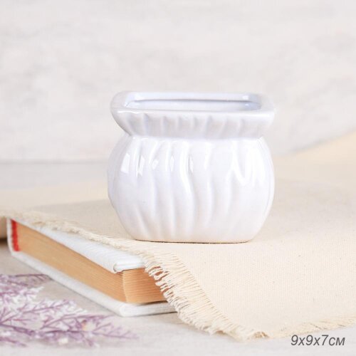 716474 (в уп.120шт.) - Кашпо 9х9х7см. /39016-2W/ б [01108908] 716474 (в уп.120шт.) - Кашпо 9х9х7см. /39016-2W/ белое, материал: керамика.