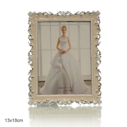 628532 (в уп.60шт.) - Фоторамка 13x18см. /C2053/, [01094161] 628532 (в уп.60шт.) - Фоторамка 13x18см. /C2053/, материал: пластик, стекло.