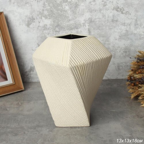 733800 (в уп.16шт.) - Ваза 13х13х18см. / YBN-81 /, [01107663] 733800 (в уп.16шт.) - Ваза 13х13х18см. / YBN-81 /, материал: керамика.