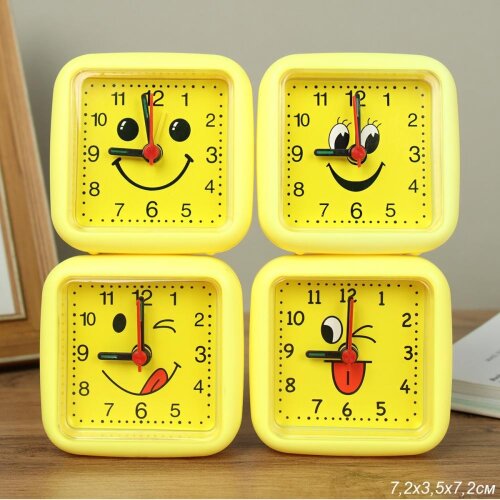 737934 (в уп.300шт.) - Будильник Смайлик 7,2х3,5х7 [01108058] 737934 (в уп.300шт.) - Будильник Смайлик 7,2х3,5х7,2см. / 8035 /, материал: стекло, пластик, металл.