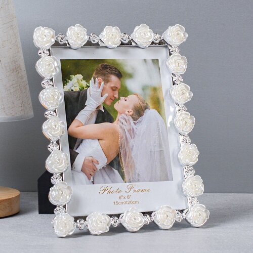 682868 (в уп.60шт.) - Фоторамка 15x20 Цветок / CZ- [01106555] 682868 (в уп.60шт.) - Фоторамка 15x20 Цветок / CZ-081-1C /, материал: пластик, стекло.