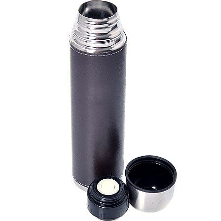 27605 (в уп.24шт.) - Термос 1л нерж/сталь в кожан. [01110606] 27605 (в уп.24шт.) - Термос 1л нерж/сталь в кожан.чехле, материал: полипропилен, нержавеющая сталь.