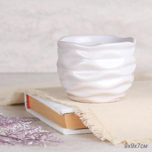 716486 (в уп.12/120шт.) - Кашпо 9x9x7см. / 2117W / [01108061] 716486 (в уп.12/120шт.) - Кашпо 9x9x7см. / 2117W / белое, материал: керамика.