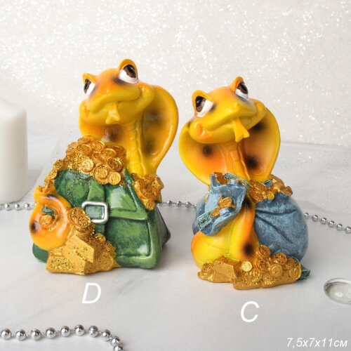 732270 (в уп.96шт.) - Копилка Змея 7,5х7х11см. / 2 [01107022] 732270 (в уп.96шт.) - Копилка Змея 7,5х7х11см. / 24108 / Символ года 2025, материал: полистоун.