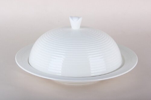 00113181 (в уп.12шт.) - Блюдо для блинов с крышкой [01110270] 00113181 (в уп.12шт.) - Блюдо для блинов с крышкой 8677, размер: 26,5х14см, материал: фарфор.