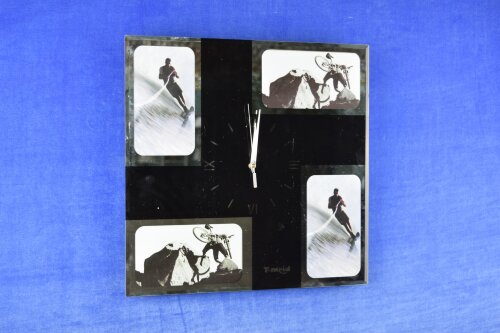 М9102А black colour (в кор.10шт.) АКЦИЯ - Часы-фот [01068927] М9102А black colour (в кор.10шт.) АКЦИЯ - Часы-фоторамка, размер: 400*400*37 мм, материал: МДФ, стекло.