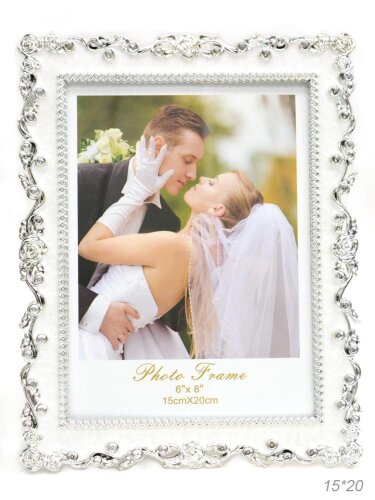 628533 (в уп.60шт.) - Фоторамка 15х20см. / C2053 / [01105776] 628533 (в уп.60шт.) - Фоторамка 15х20см. / C2053 /, материал: пластик, стекло.