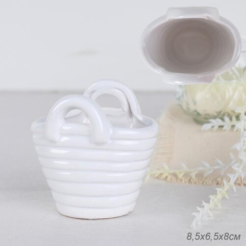 716481 (в уп.12/120шт.) - Кашпо Сумочка 8,5х6,5х8с [01108306] 716481 (в уп.12/120шт.) - Кашпо Сумочка 8,5х6,5х8см. / 2036-3W /белое, материал: керамика.