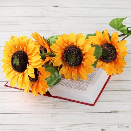 605932 (в уп.80/320шт.) - Цветок искусственный Под [01105587] 605932 (в уп.80/320шт.) - Цветок искусственный Подсолнух L=100см/ 5 цветков Диаметр цветка 15см. /149NA-37/, материал: пластик.