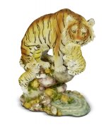 HS020360 (3) - Фигурка "Тигрица с тигрятами" 14,5" [01030403]