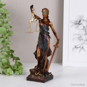 668759 (в уп.24шт.) - Статуэтка Фемида 10х11х28см. [01109812]