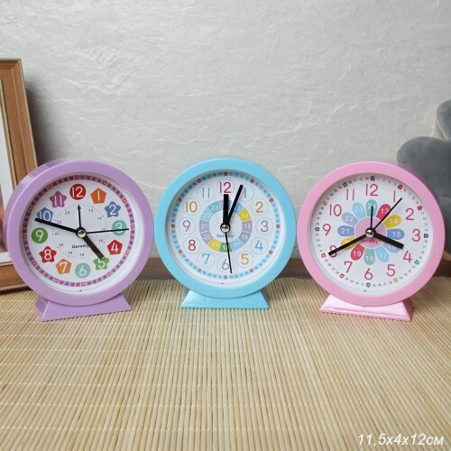 737936 (в уп.100шт.) - Будильник 11,2х3,8х11,9см. [01108054] 737936 (в уп.100шт.) - Будильник 11,2х3,8х11,9см. / G1582 / обучают времени, материал: пластик, стекло, металл.